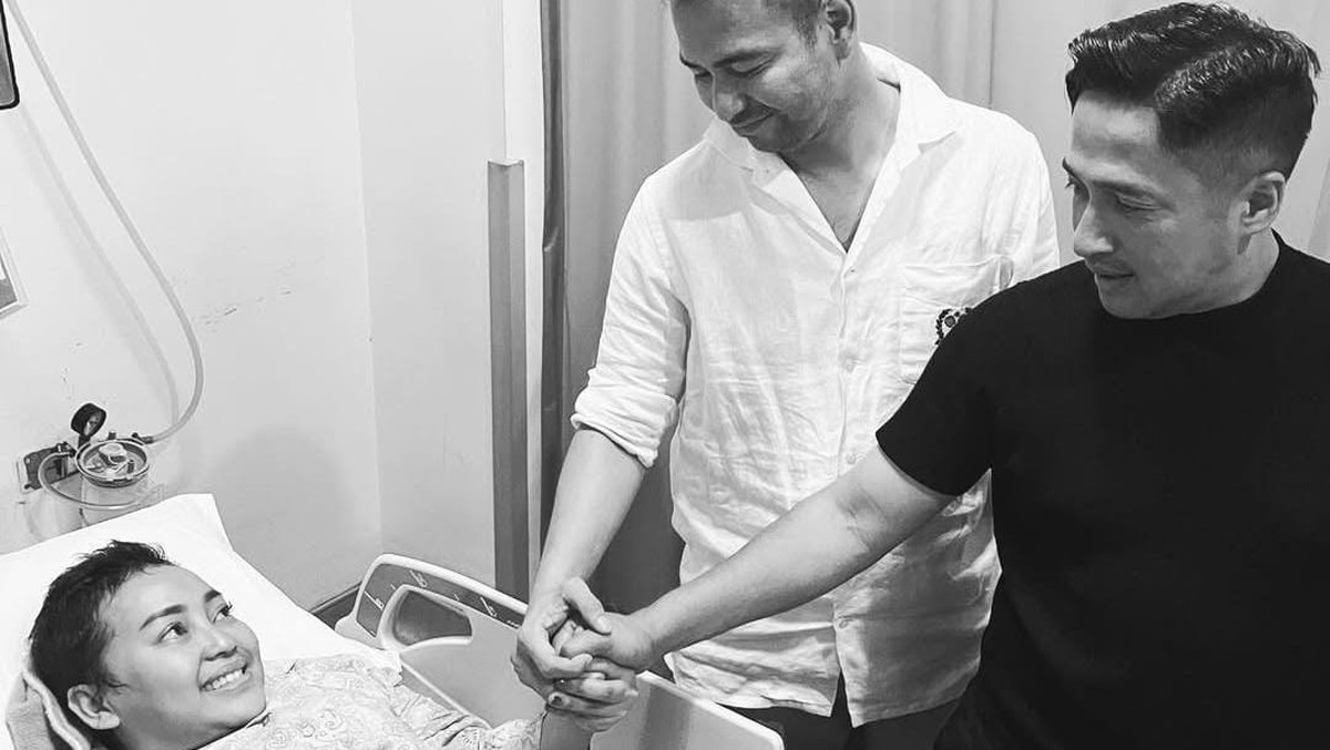 Raffi Ahmad dan Irfan Hakim saat menjenguk Mpok Alpa