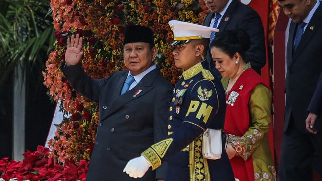 Jas double breasted seperti yang dikenakan Presiden Prabowo Subianto dalam Sidang Tahunan MPR 2025 kerap dinilai lebih modis dibandingkan tipe jas lainnya.