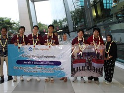 Hebat! Pelajar RI Boyong Emas & Perak di Olimpiade Ekonomi Dunia 2025