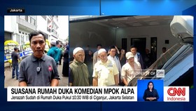 VIDEO: Komedian Mpok Alpa Meninggal Dunia