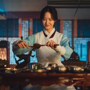 Dari Era Modern ke Masa Lalu, Simak Potret Yoona Girls' Generation di Drakor Rom-Com Terbaru