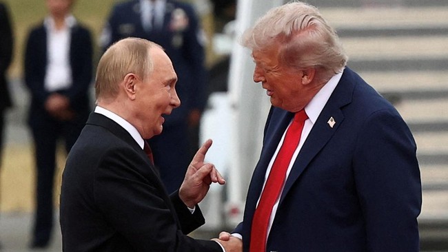 Berikut isi 'bocoran' pertemuan Trump-Putin dalam pertemuan puncak tiga jam di Alaska, Jumat (15/8).