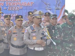 Video Polri Gelar Apel Operasi Pengamanan HUT RI, 9.035 Personel Dikerahkan
