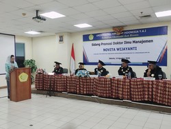 Legislator Novita Raih Gelar Doktor, Lulus dengan Predikat Cumlaude
