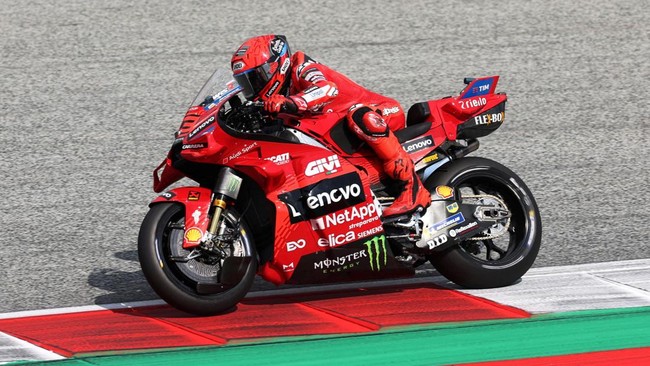 Marc Marquez berhasil memenangkan sprint race MotoGP Austria pada Sabtu (16/8). Berikut klasemen MotoGP 2025 usai hasil tersebut.