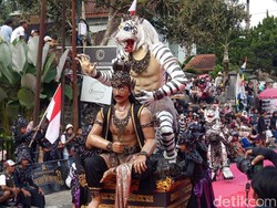 Ada Karnaval di Sawitan Magelang, Ini Rekayasa Lalin ke Candi Borobudur
