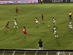Persija Akhir Kutukan Stadion Manahan, Libas Persis 0-3
