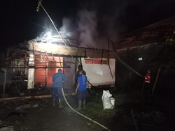 Rumah di Jembrana Ludes Terbakar gegara Api Dupa, Nenek 77 Tahun Selamat
