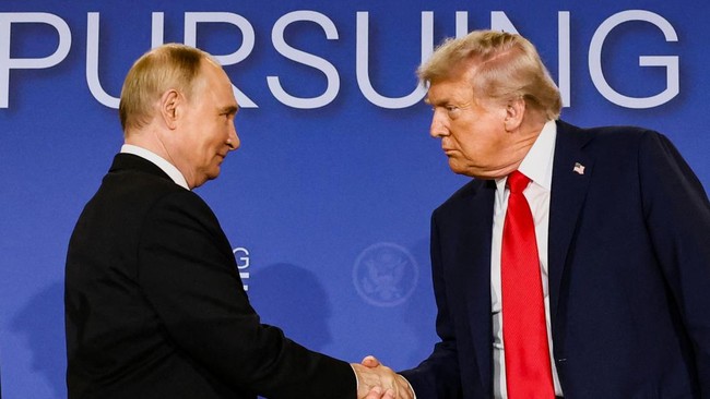 Teleponan Sejam, Trump dan Putin Sepakati Hal Ini