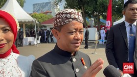Pakai Baju Adat Solo di Upacara HUT ke-80 RI, Bahlil: Istri Orang Sana