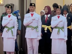 Fabian Anak Denny Cagur Jadi Paskibraka HUT RI, Ini 7 Potretnya Jalani Upacara Pengukuhan