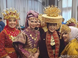 Feby Herman Deru Pakai Baju Daerah Muba Saat HUT RI di Sumsel