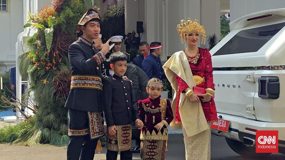 HUT ke-80 RI, Wapres Gibran Rakabuming Kenakan Baju Adat Gayo