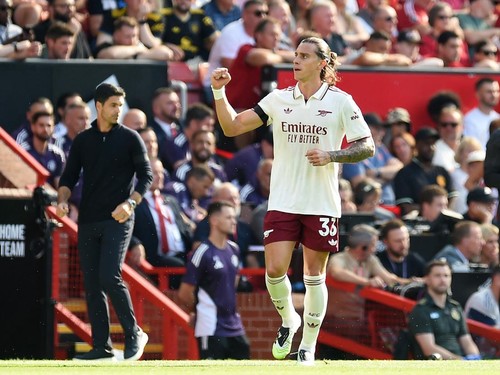 Kronologi Gol Kontroversial Calafiori di MU vs Arsenal