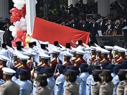 Video Detik-detik Pengibaran Bendera Merah Putih di Istana Merdeka
