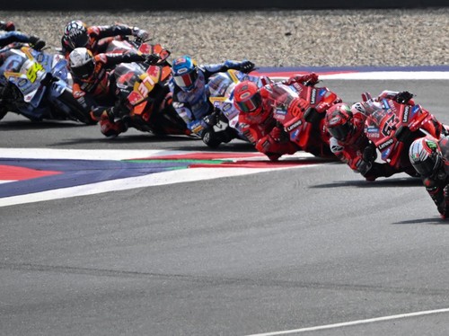 Hasil MotoGP Austria: Marc Marquez Menangi Duel Sengit Lawan Bezzecchi