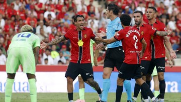 Berita Olahraga Terkini CNN Sport : Kontroversi Barcelona 'Dibantu' Wasit, Mallorca Sebut Memalukan