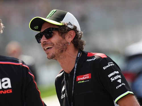 Viral, Marquez dan Rossi Melengos Tak Saling Sapa di Sprint Race