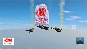 VIDEO: Aksi Penerjun TNI di 