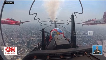 VIDEO:Atraksi Flypast Jupiter Aerobatic Team dan Tim Demo Udara TNI AU
