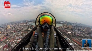 VIDEO: Atraksi Pesawat Tempur TNI, Berikan Ucapan HUT ke-80 RI