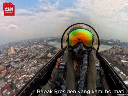 VIDEO: Atraksi Pesawat Tempur TNI, Berikan Ucapan HUT ke-80 RI 