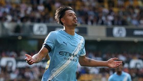 Tijjani Reijnders Memukau di Debut Liga Inggris: 1 Gol dan 1 Assist