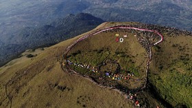 4.068 Pendaki HUT RI di Puncak Gunung Bawakaraeng, 25 Alami Hipotermia