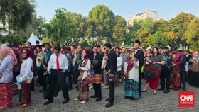 Ribuan Warga Datangi Istana, Ikuti Upacara Detik-detik Proklamasi RI