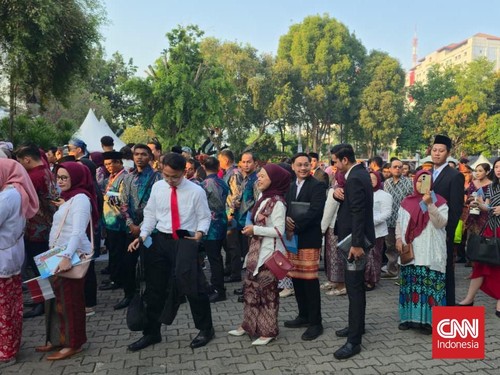 Ribuan Warga Datangi Istana, Ikuti Upacara Detik-detik Proklamasi RI
