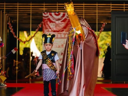 7 Potret Anak Artis Ikut Lomba 17 Agustus, Gaya Fashion Show Rayyanza Curi Perhatian
