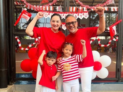 5 Potret Balint Keponakan Mona Ratuliu yang Sudah Seperti Anak Sendiri