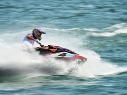 Pebalap Aquabike Nilai Danau Toba Menantang dan Indah