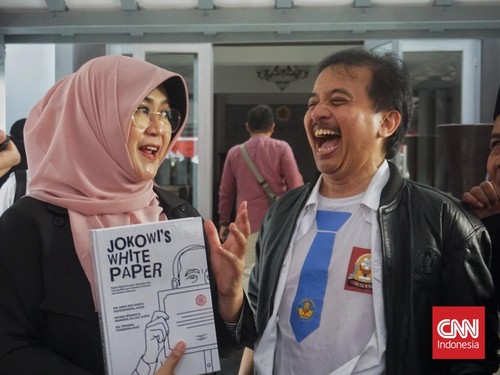 Di Polda Metro, Roy Suryo Pede Lolos Jerat Hukum Kasus Ijazah Jokowi