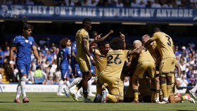 Penyebab Gol Tendangan Bebas Eze ke Gawang Chelsea Dianulir VAR