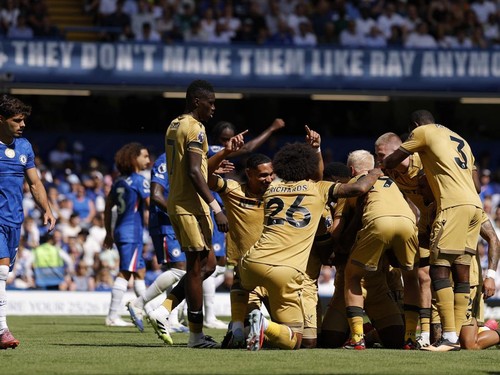 Penyebab Gol Tendangan Bebas Eze ke Gawang Chelsea Dianulir VAR