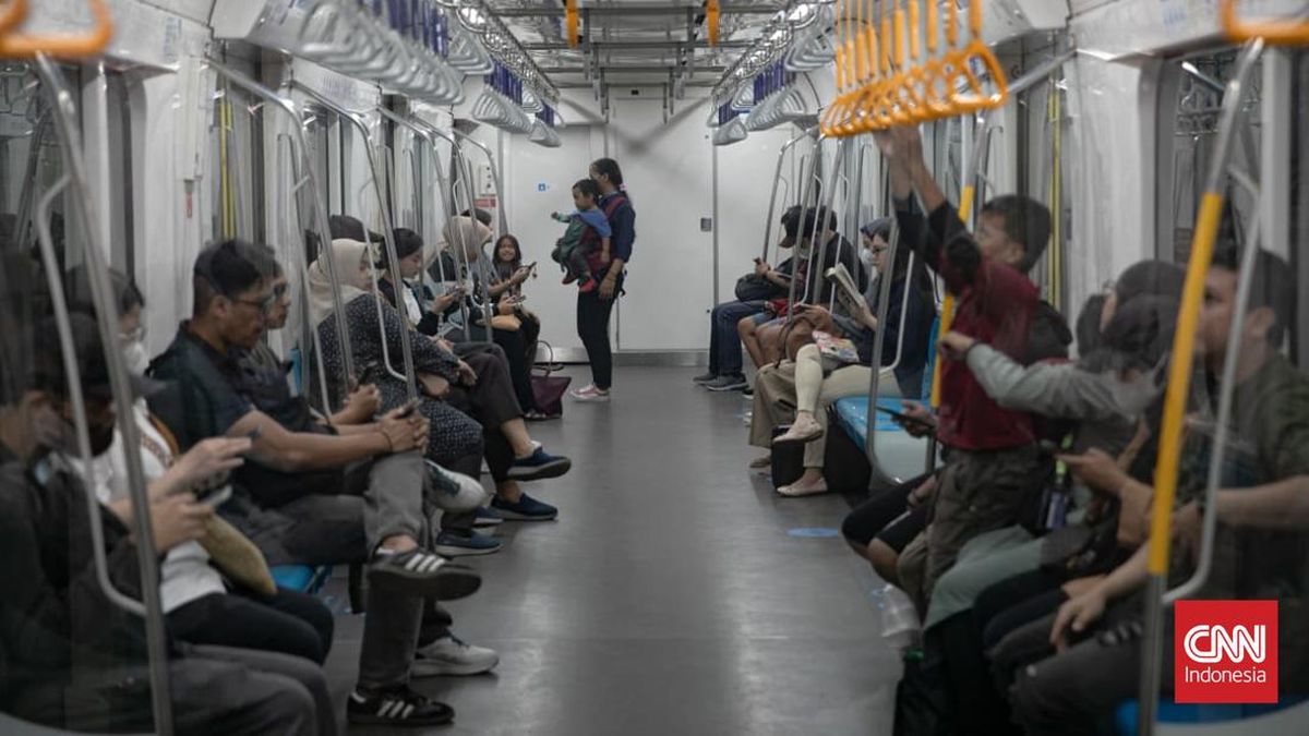 Rayakan HUT TNI, Tarif Transjakarta - MRT Cuma Rp80 pada 5 Oktober