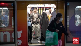 MRT Cuma Sampai Blok M, Stasiun ASEAN hingga HI Ditutup Imbas Demo