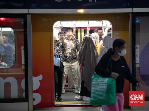 MRT Cuma Sampai Blok M, Stasiun ASEAN hingga HI Ditutup Imbas Demo