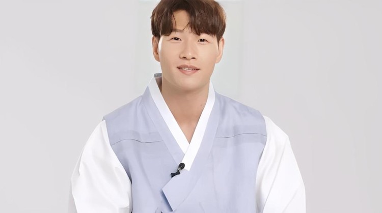 Kim Jong Kook 'Running Man' Umumkan akan Menikah Kim Jong Kook 'Running Man' Umumkan akan Menikah