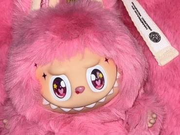 Gandeng Sutradara 'Wonka', Labubu Bakal Digarap Jadi Film Live Action