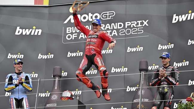 Mustahil untuk Tidak Menyukai Marc Marquez Crew Chief Marc Marquez, Marco Rigamonti, menyebut sulit bagi seseorang untuk tidak menyukai dan mencintai The Baby Alien.
