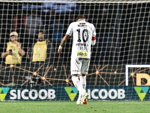 FOTO: Neymar Menangis Santos Dibantai Coutinho Dkk di Liga Brasil