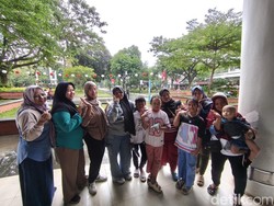 Warga Kedoya Cerita Patungan Sewa Angkot Rp 300 Ribu demi Liburan ke TMII