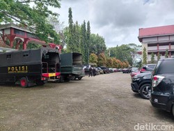 Kantor DPRD Bone Dikawal Aparat Jelang Paripurna RPJMD yang Dihadiri Bupati