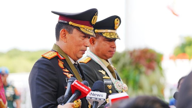 Kapolri Jenderal Listyo Sigit Prabowo menyebut momen ini tidak hanya menjadi simbol kebangsaan, tetapi juga bukti nyata semangat persatuan di tengah masyarakat.