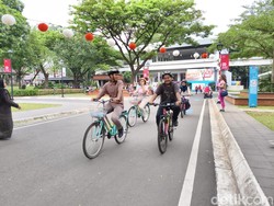 TMII Ramai Dikunjungi Warga Saat Libur HUT ke-80 RI