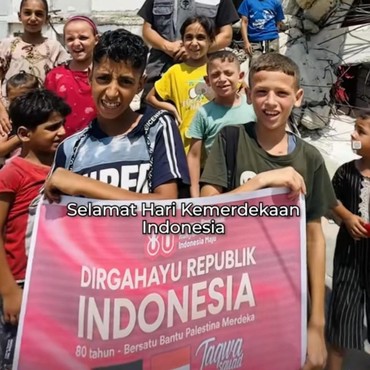 Bikin Haru, Warga Palestina Ucapkan Selamat HUT RI-80 dari Tenda Pengungsian