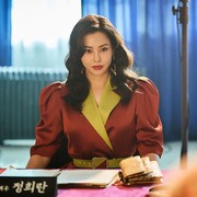 8 Potret Honey Lee, Aktris Sekaligus Miss Korea yang Comeback dengan Drama Aema di Netflix