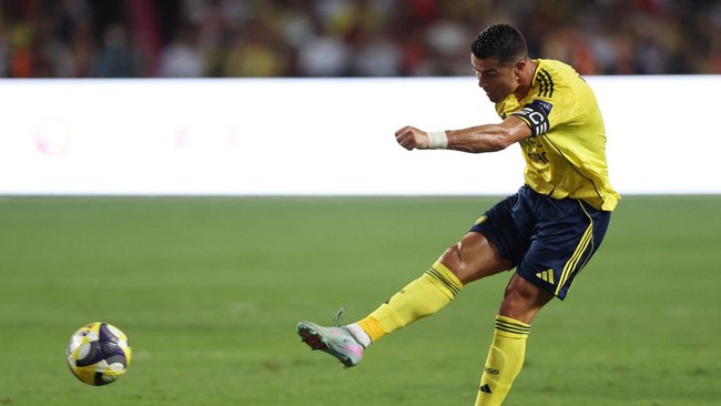 Cristiano Ronaldo mengincar gelar kedua bersama Al Nassr yang kabarnya bakal dijual ke investor.